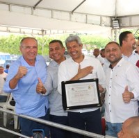 Câmara entrega título de cidadão uauaense ao governador da Bahia 